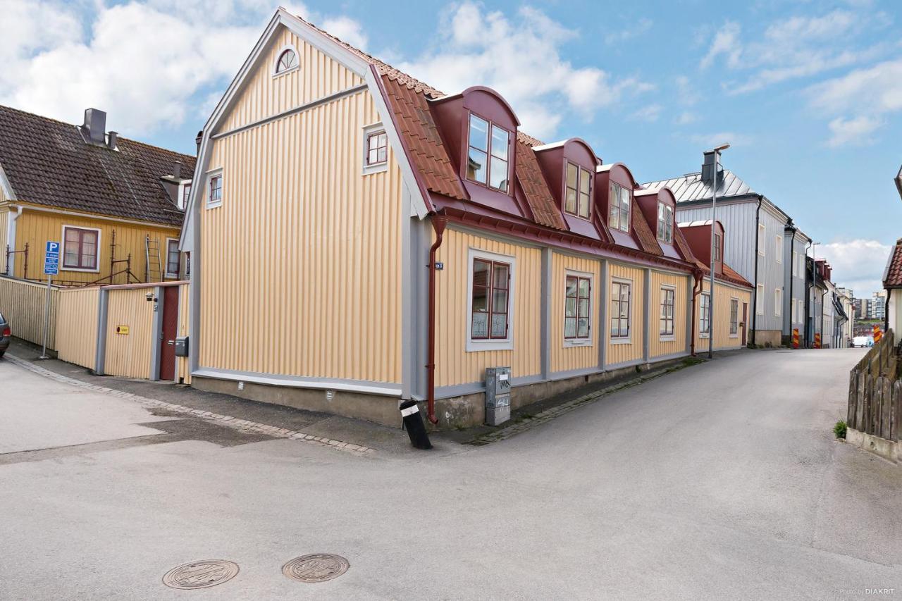 Fregatten Bed & Breakfast Карлскруна Экстерьер фото