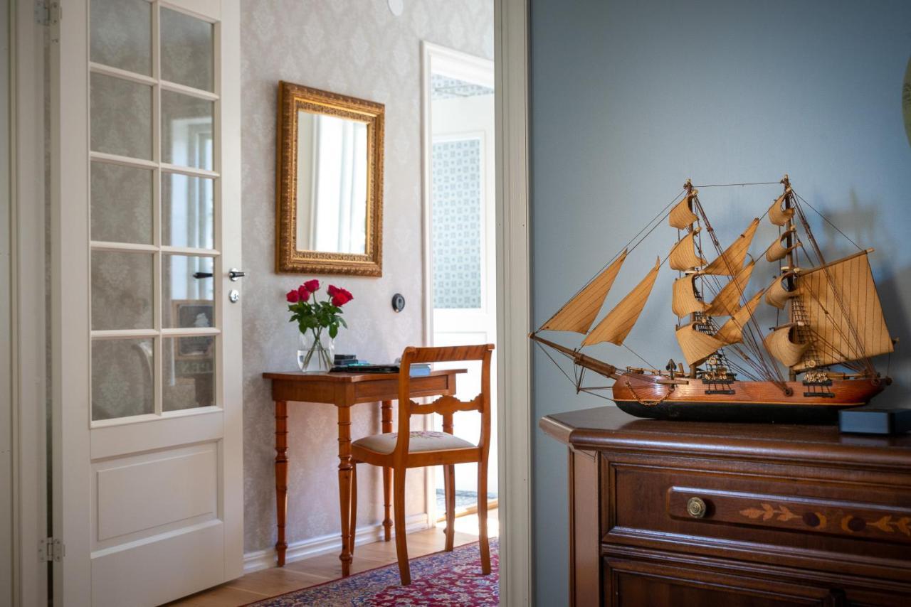 Fregatten Bed & Breakfast Карлскруна Экстерьер фото