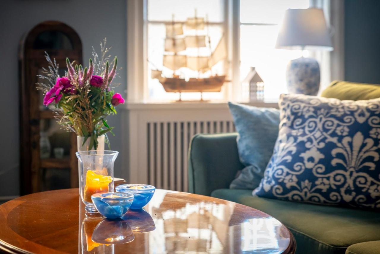 Fregatten Bed & Breakfast Карлскруна Экстерьер фото