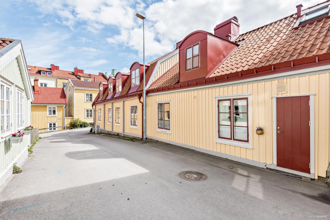 Fregatten Bed & Breakfast Карлскруна Экстерьер фото