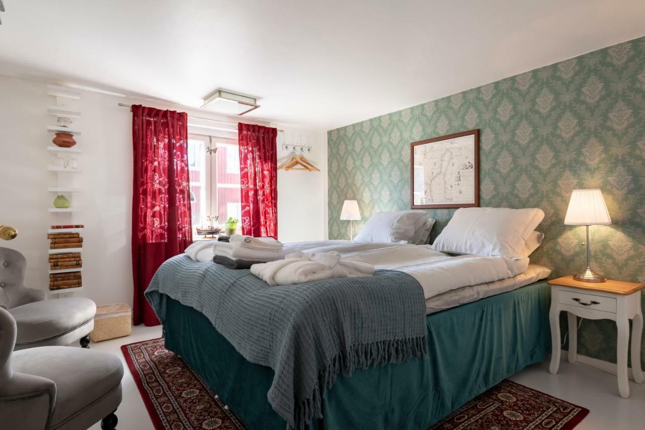 Fregatten Bed & Breakfast Карлскруна Экстерьер фото